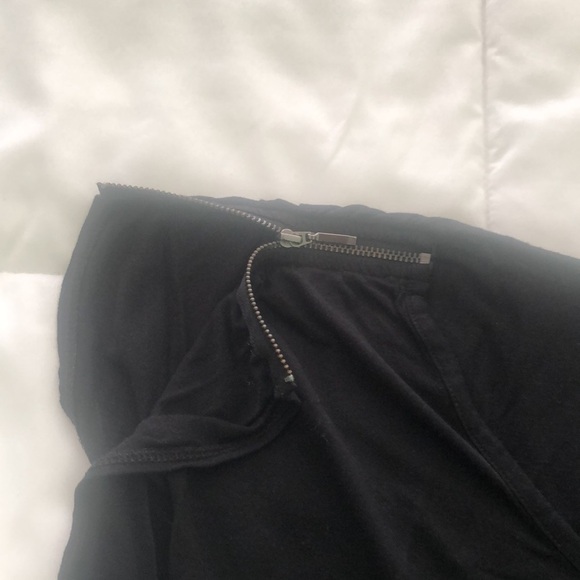 Calvin Klein black top with zipper sleeves that are functional scoop neck design - Picture 9 of 9